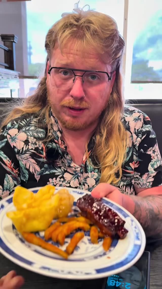 still from Hunan House Buffet
