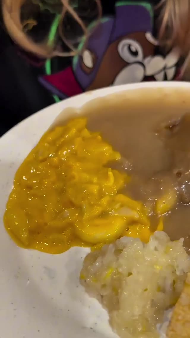 still from Tian Fu Buffet